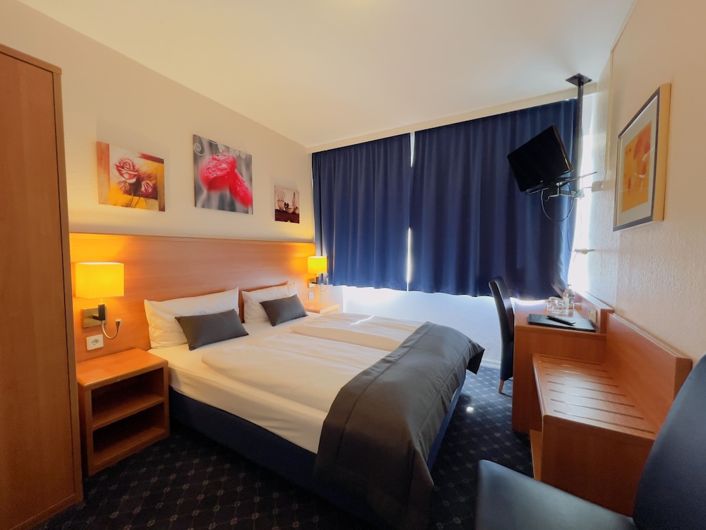 Elbbrucken Hotel 18/50