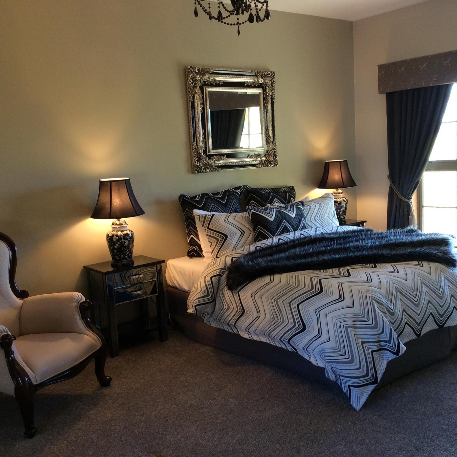 FYFFE COUNTRY LODGE 8/41