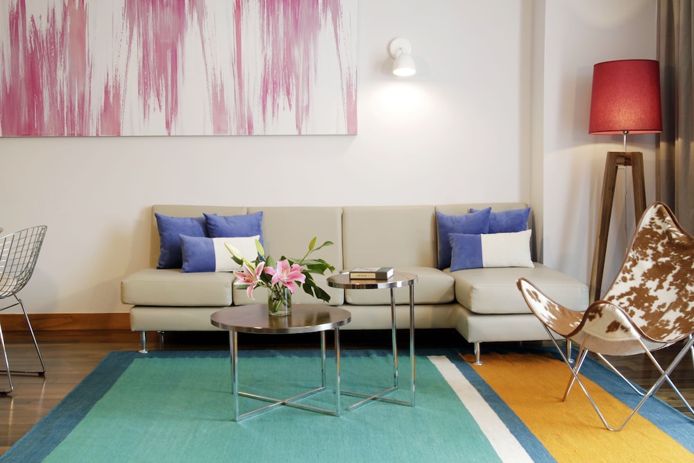 Palo Santo Hotel 54/74