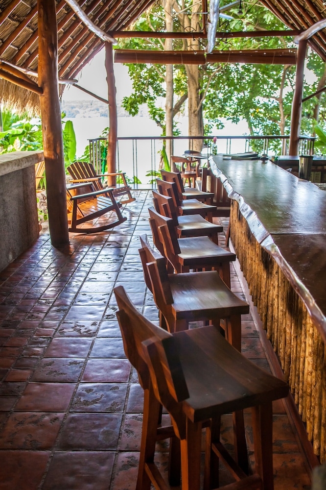 Jicaro Island Ecolodge 34/44