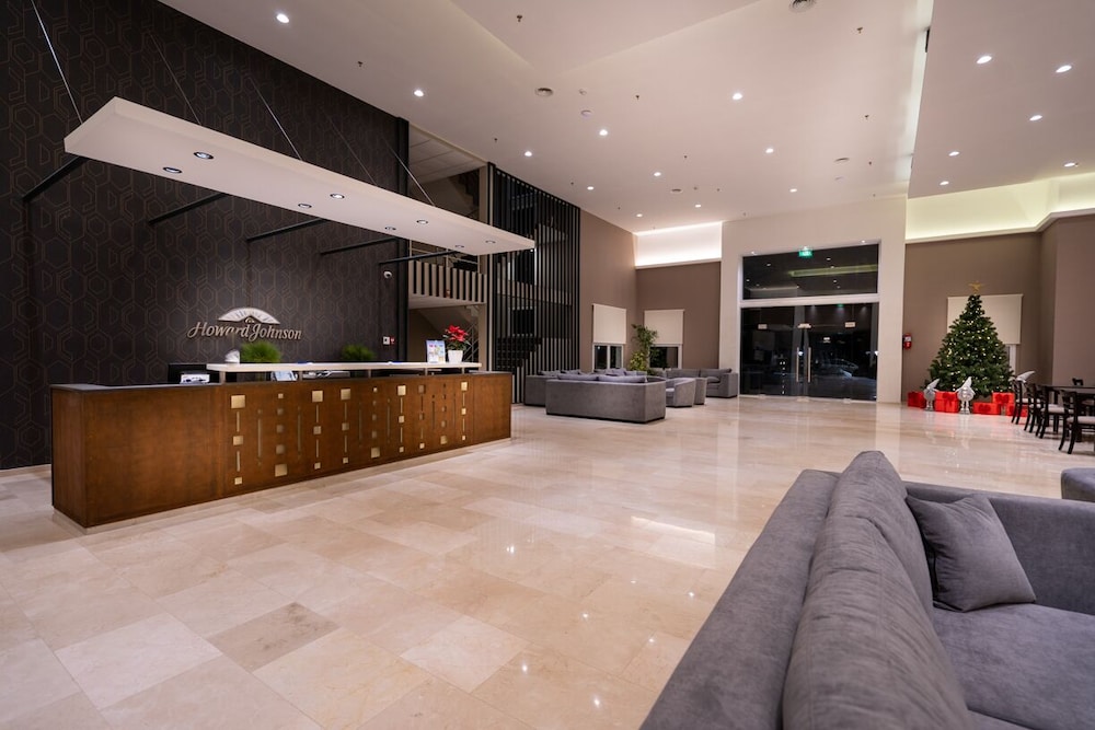 Howard Johnson By Wyndham La Plata 8/28