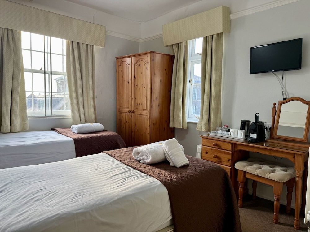 The Crescent Guest House 18/70