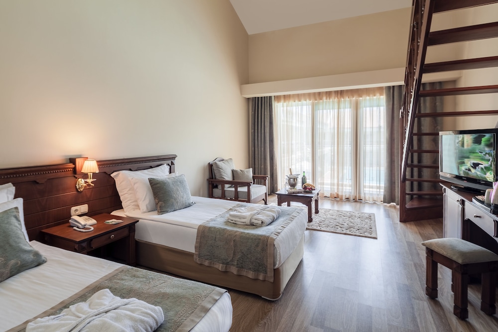 Club Hotel Turan Prince World 13/50