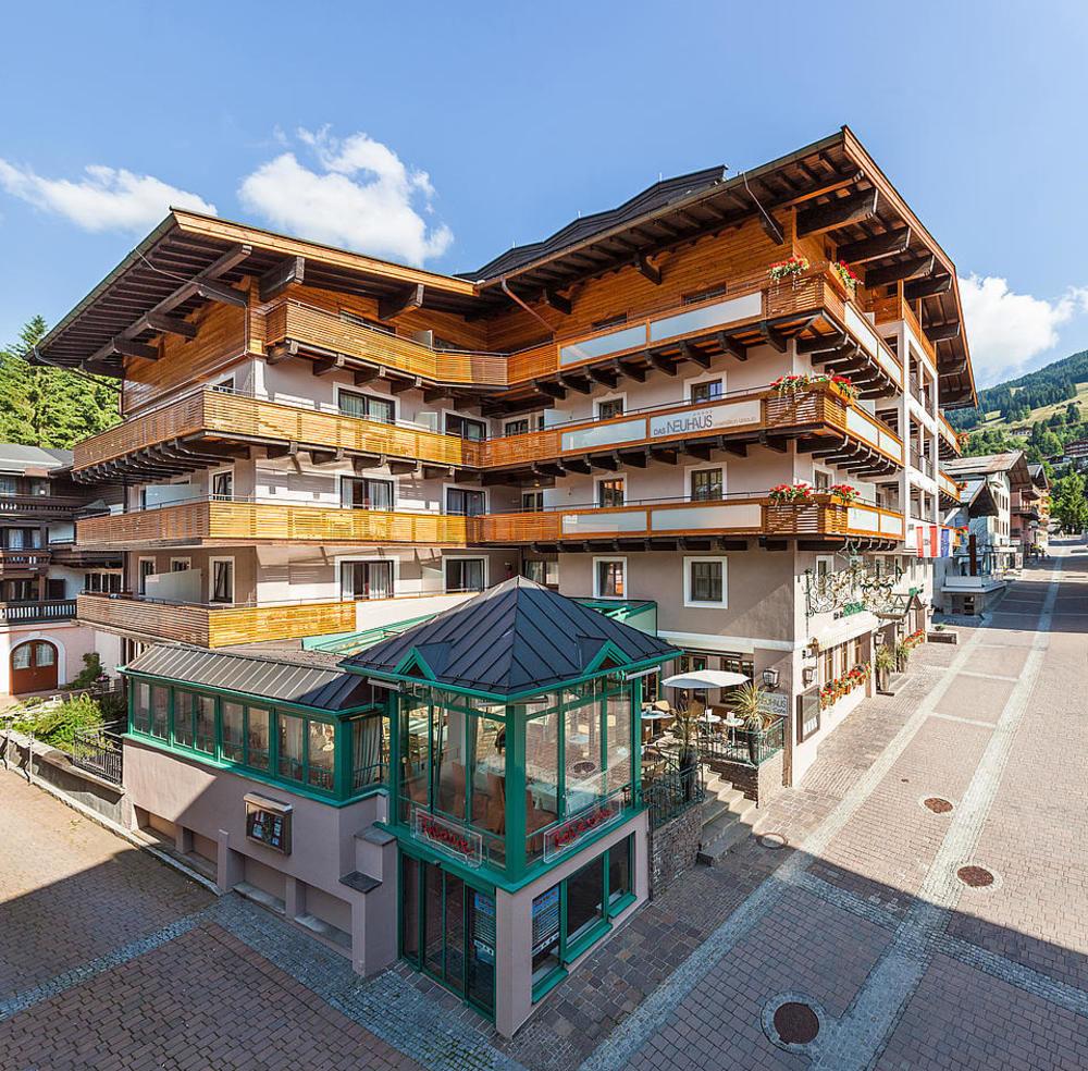 HOTEL NEUHAUS 2/32