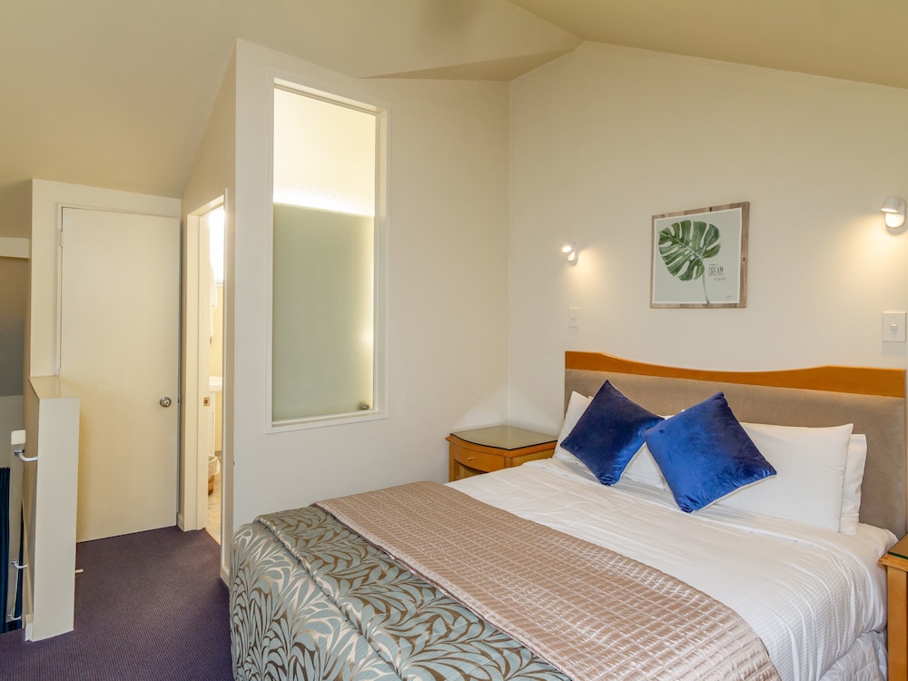 Capital Gateway Motor Lodge 10/62