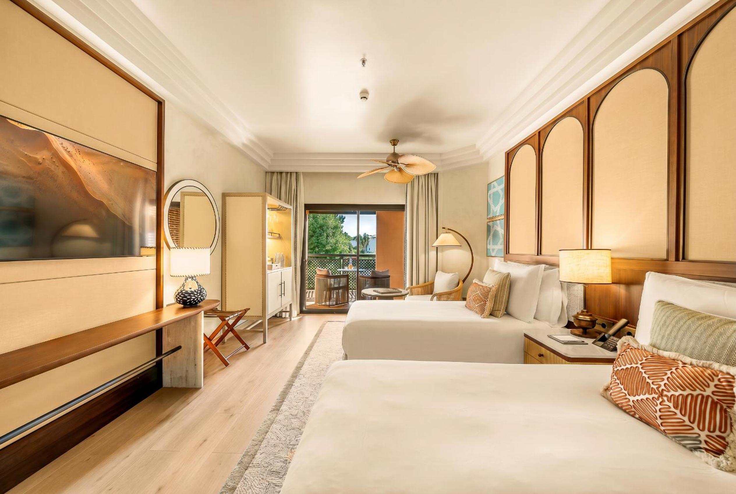 Deluxe, Twin Beds