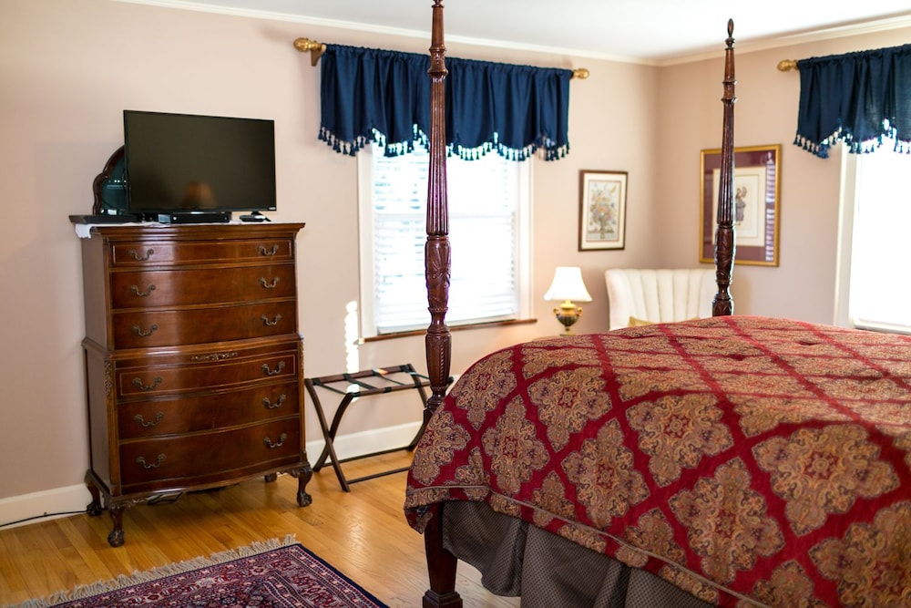 1810 Emerson House Bed & Breakfast-Adults Only 10/19