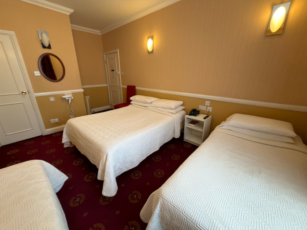 Balmoral House Hotel 16/32