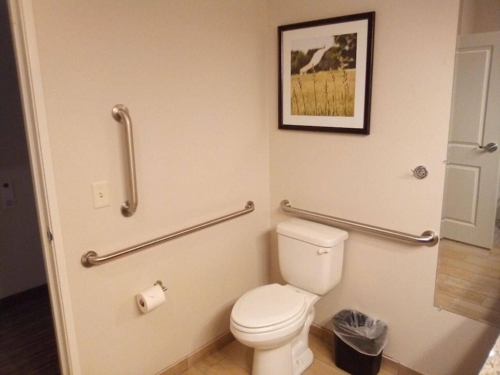GrandStay Hotel & Suites Rock Valley 24/32