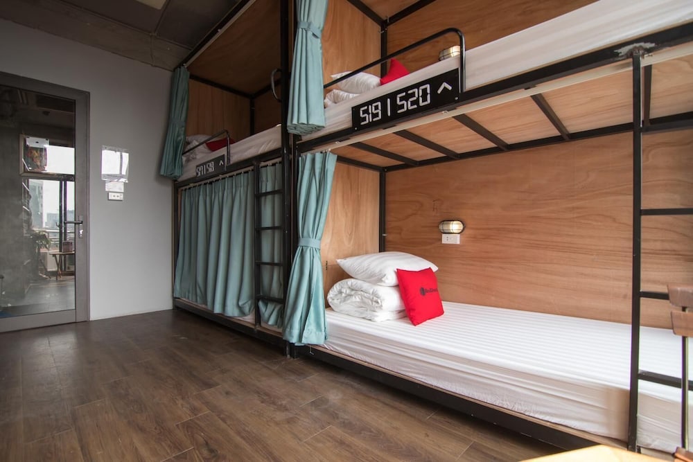 Soft Pillow Hostel - Adults Only 9/45