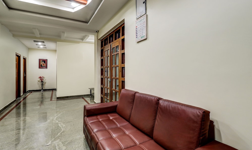 Oyo 11387 Hotel Kozy Rooms 20/22