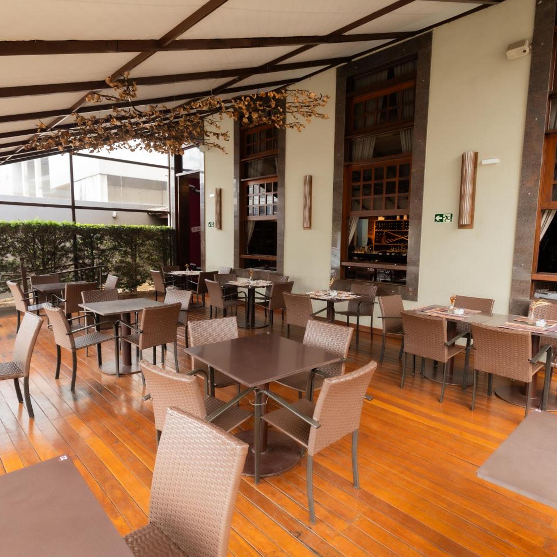Hotel Vila Serrana 35/53