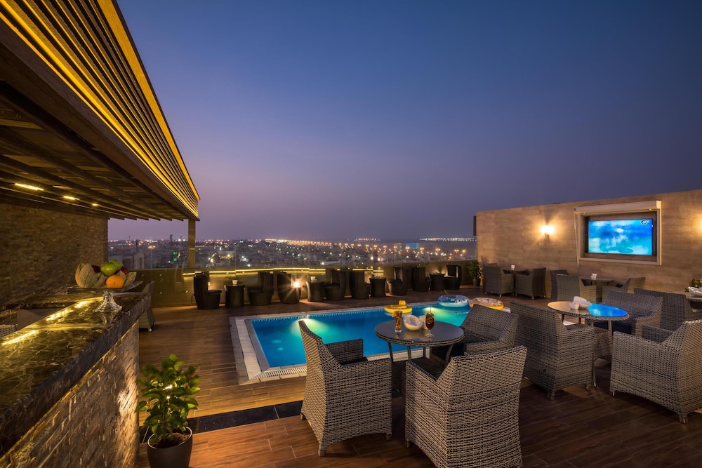 نافيتي ورويك الدمام(Naviti Warwick Dammam) 15/40