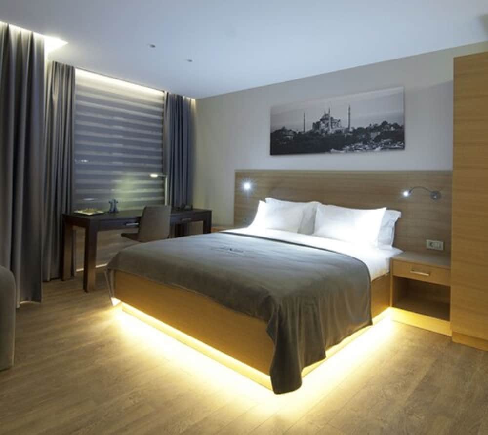 غرفة سوبيريور بسرير كينج، Endless Suites Taksim 2/6