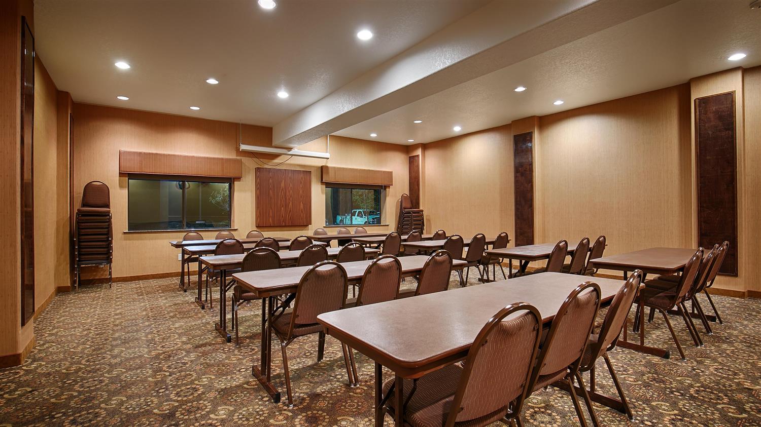 Best Western Plus Palo Alto Inn and Suites 14/16