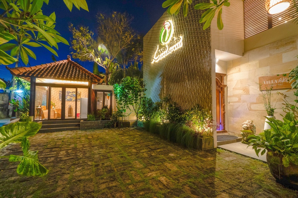 LAROSE VILLA 39/47