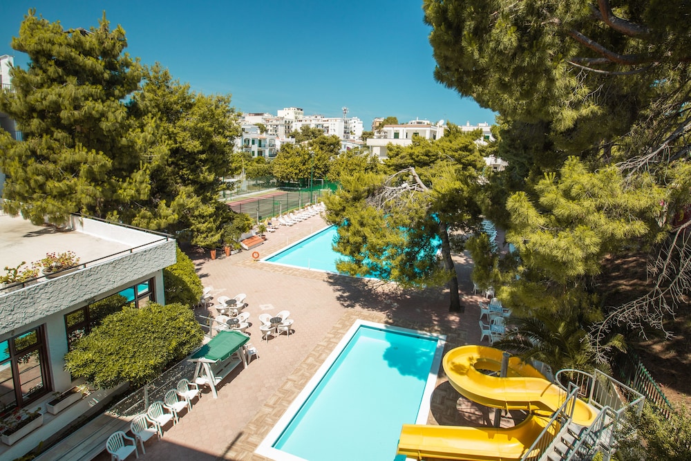 Hotel Mediterraneo 54/56
