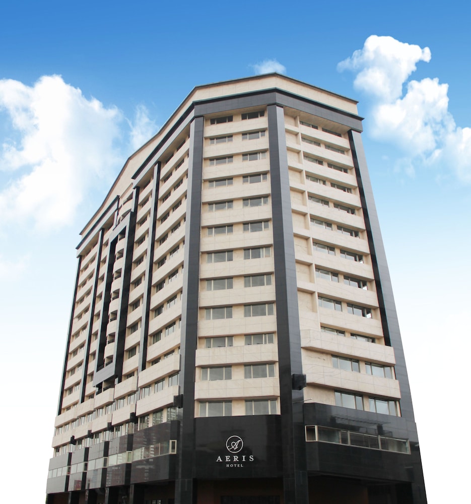 Aeris International Hotel 4/61