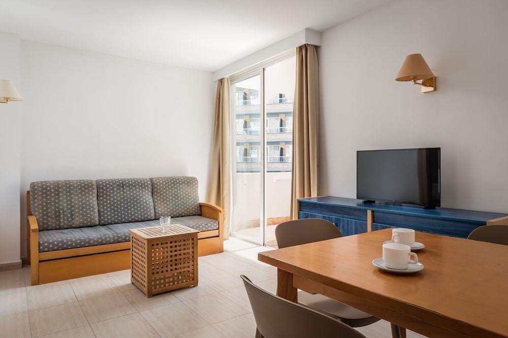 Apartamentos Vistasol 67/80