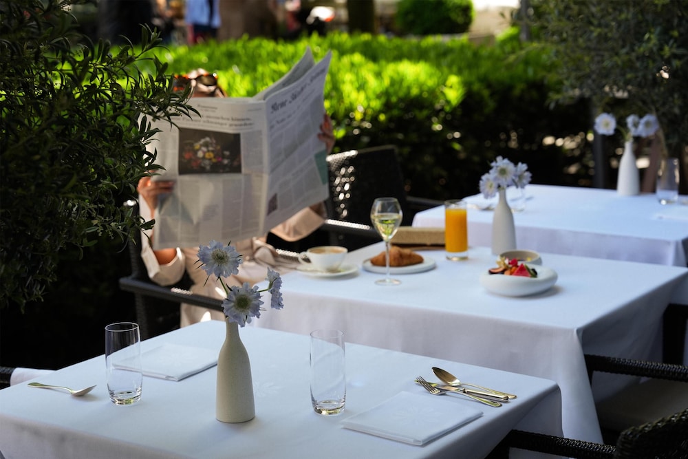 PARK HYATT ZURICH 59/80