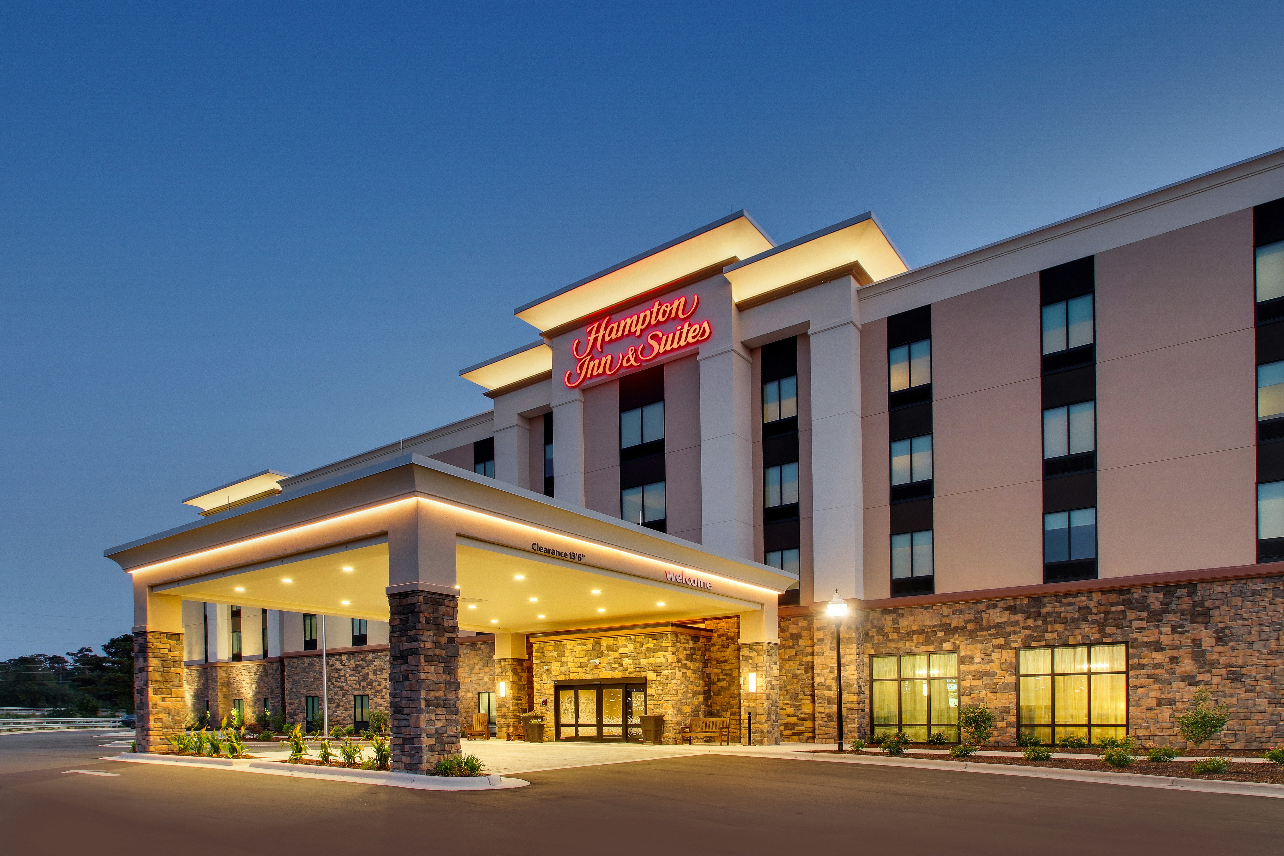 Hampton Inn And Suites Southport 4/56