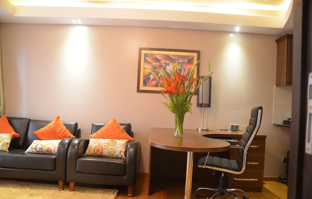 Ngong Hills Hotel 49/72