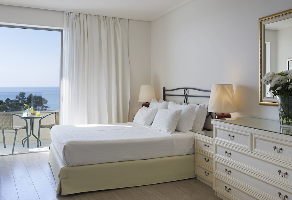 2 BEDROOMS, SENIOR, SUITE, SEA VIEW