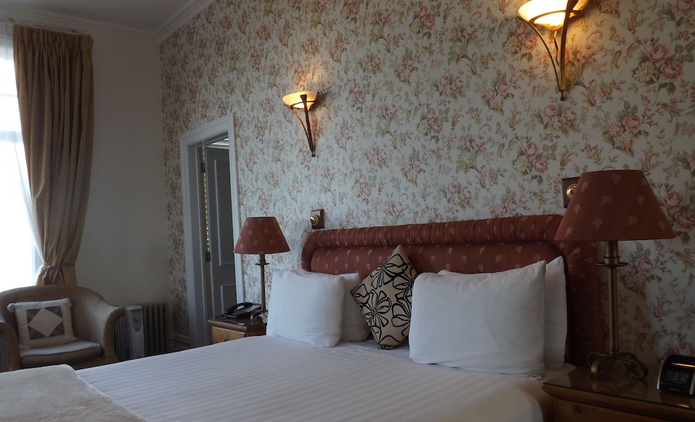 The Esplanade Hotel 12/33