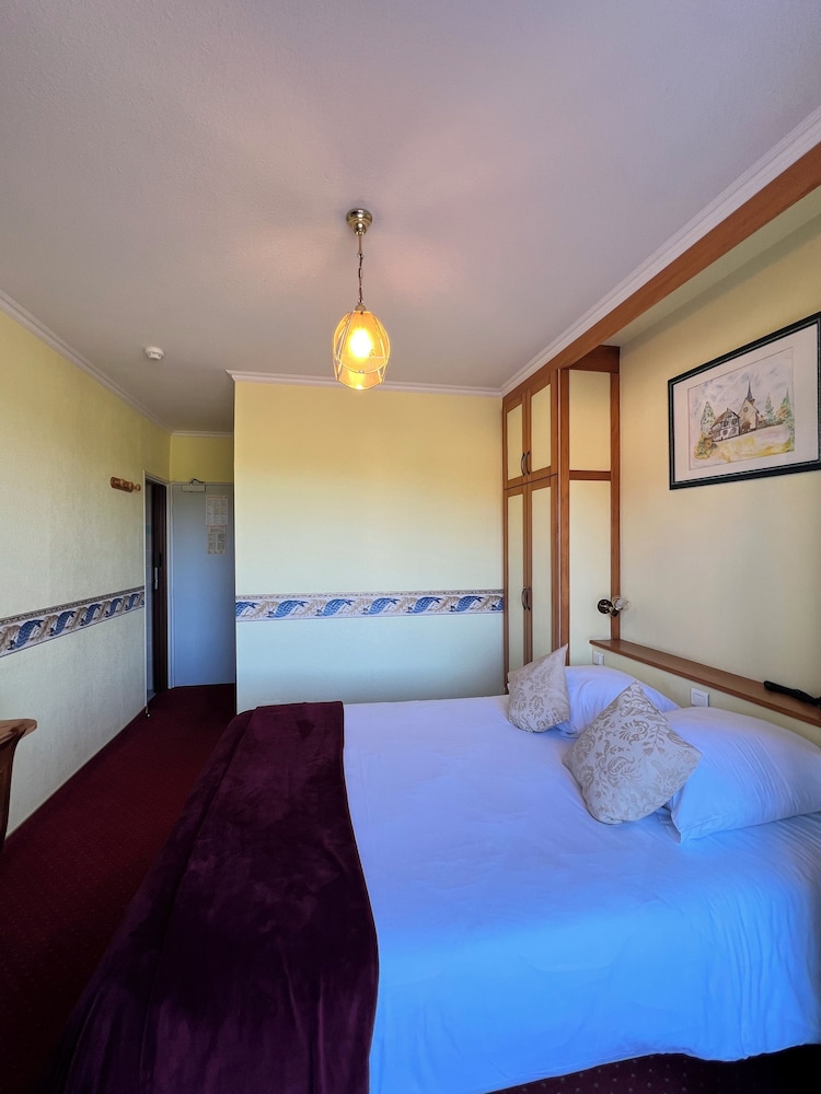 LOGIS HOTEL DES ROCHES 20/60