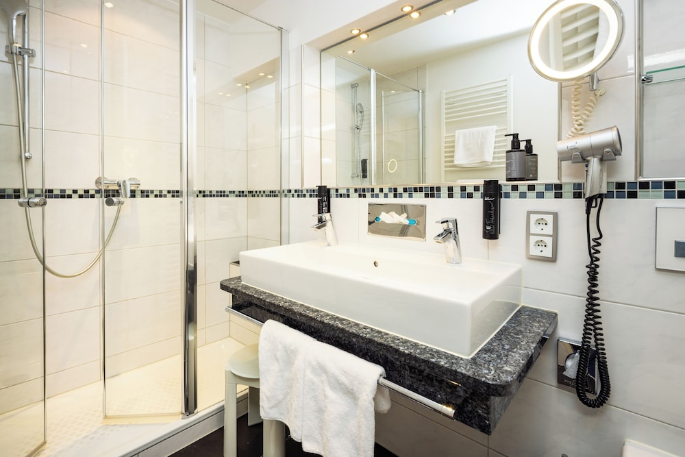 غرفة سوبيريور بسرير مزدوج، Hotel Alpenhof 4/5