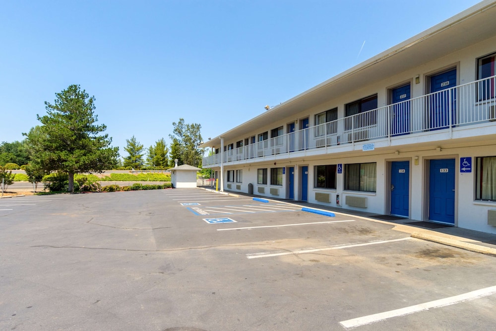 Motel6 Redding, CA - Central 35/47