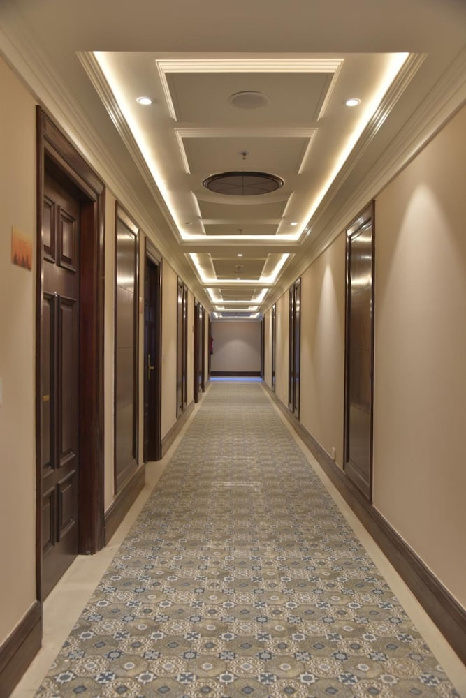 Fortune Select Forest Hill Kasauli 22/30