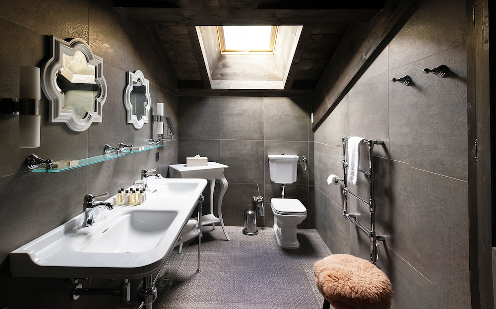 Chalet Hotel Le Castel 13/74