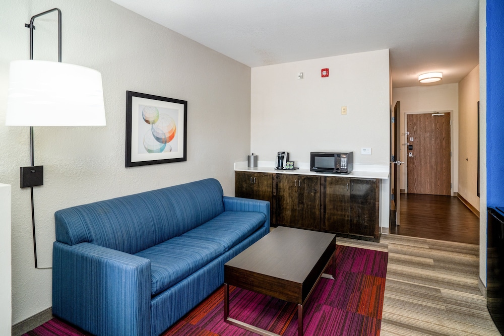 Holiday Inn Express And Suites Winona North 51/68