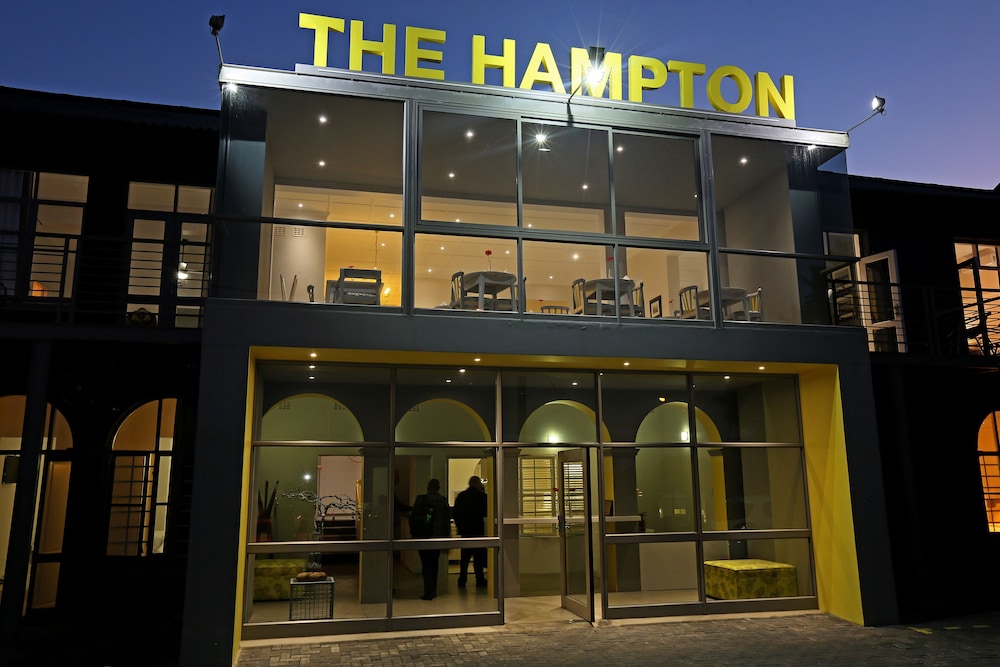 The Hampton Exclusive Guest House 1/29