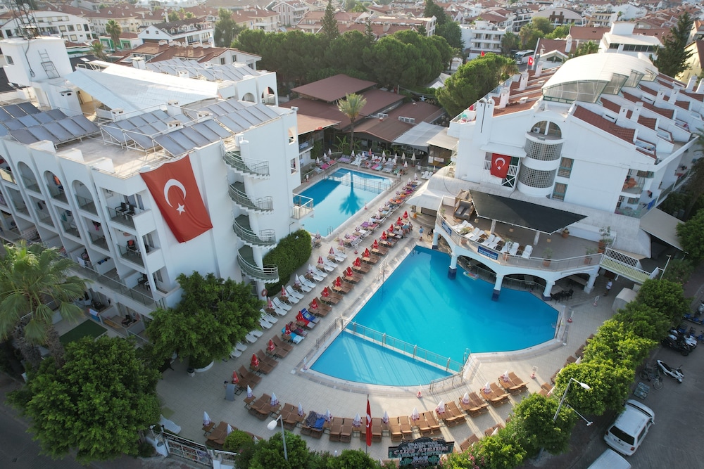 Club Atrium 44/49