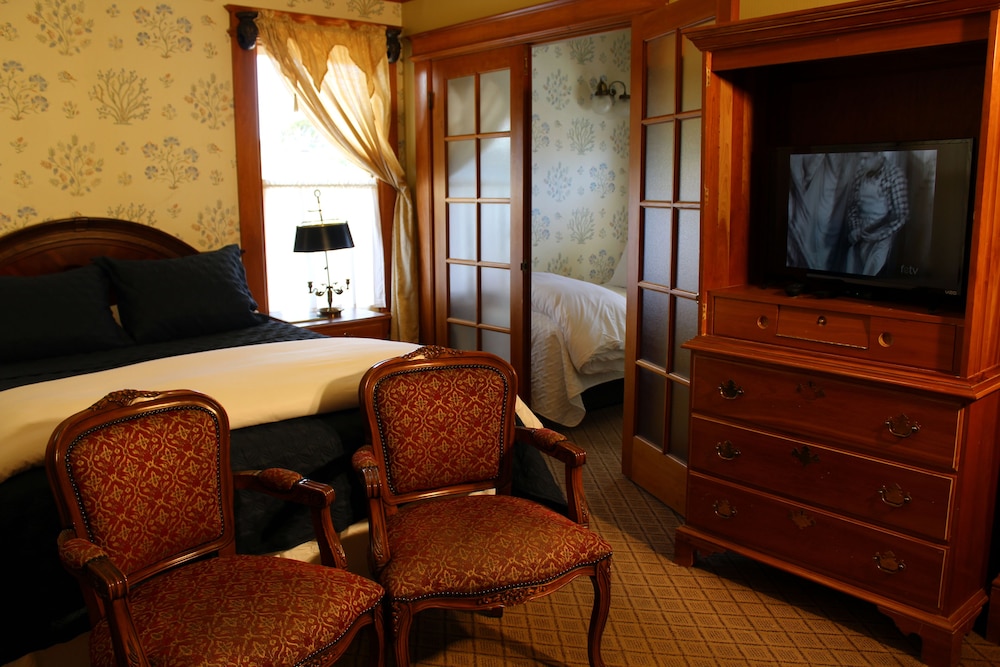 Pacific Grove Inn 51/79