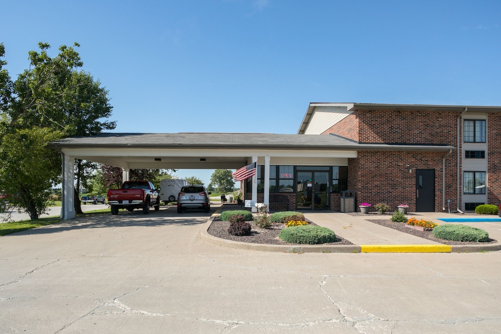 FairBridge Inn Express Monroe City 24/28
