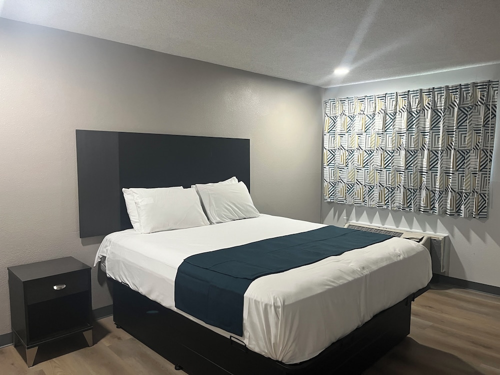 Room at Motel6 Las Vegas, NV - Downtown Fremont St Experience, LAS VEGAS - NV