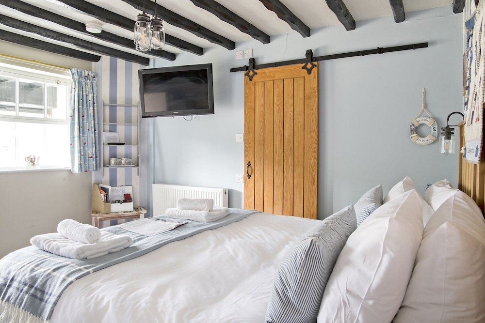 Hawthorn Farm Guest House 2/50