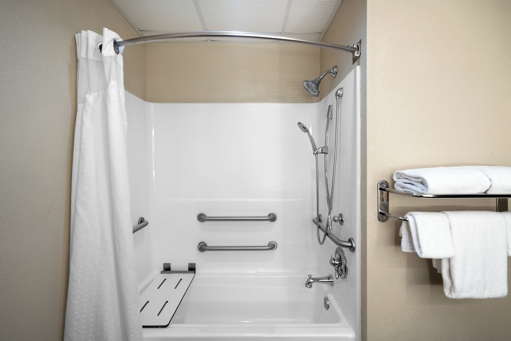 جناح بسرير كينج مع أريكة، Holiday Inn Express Hotel Suites Ashland 4/4