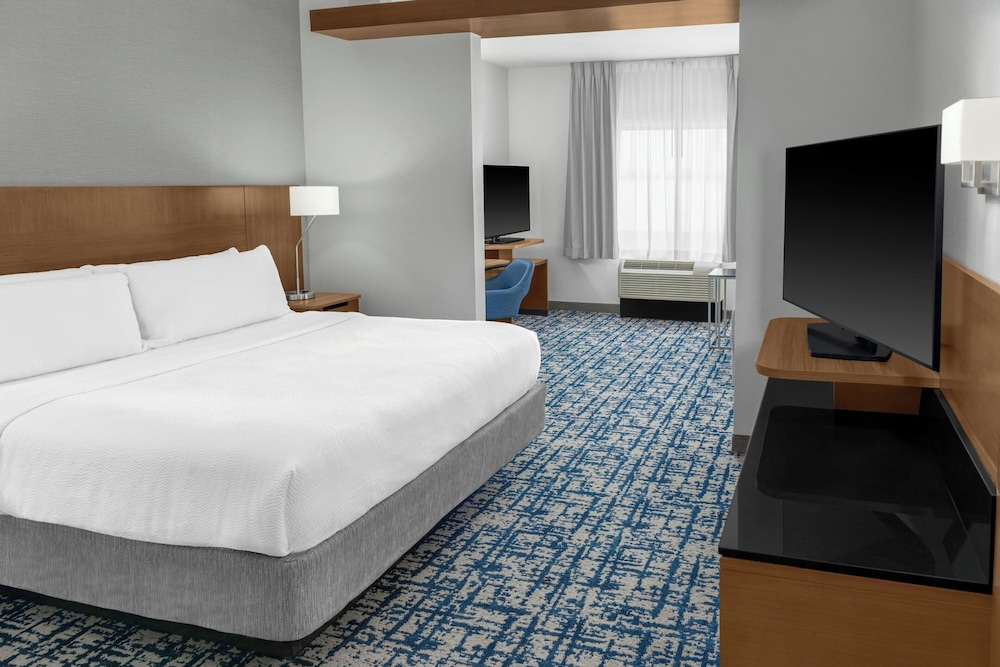 Fairfield Inn Suites Calhoun 13/47