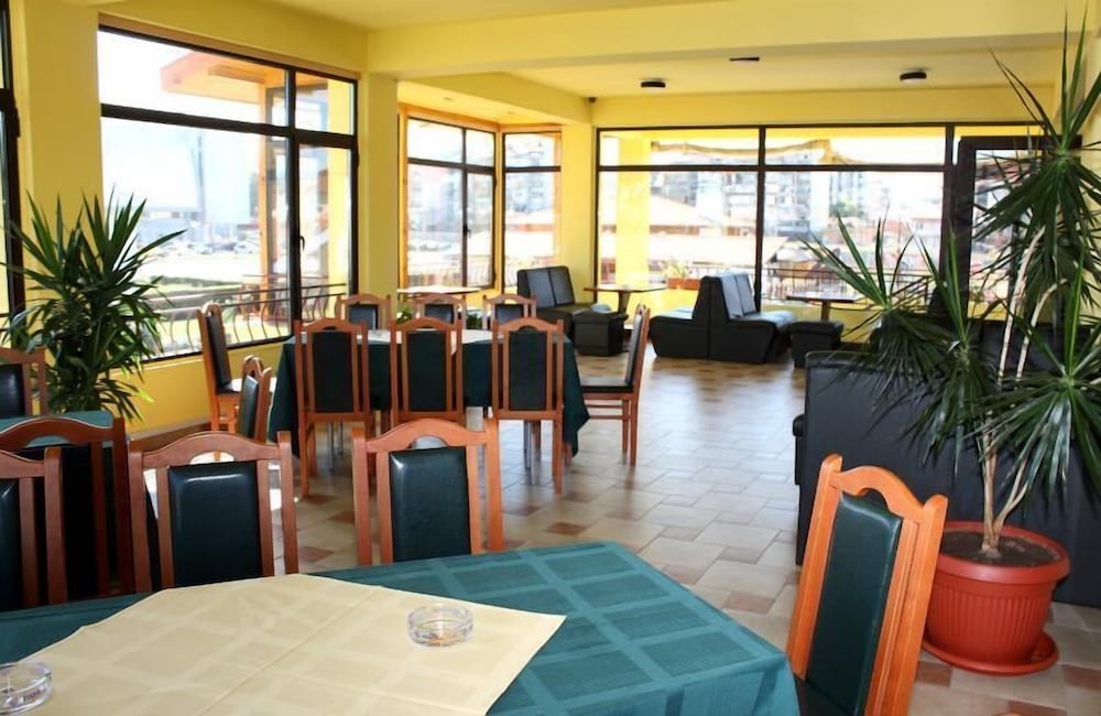 Hotel Grand 43/54