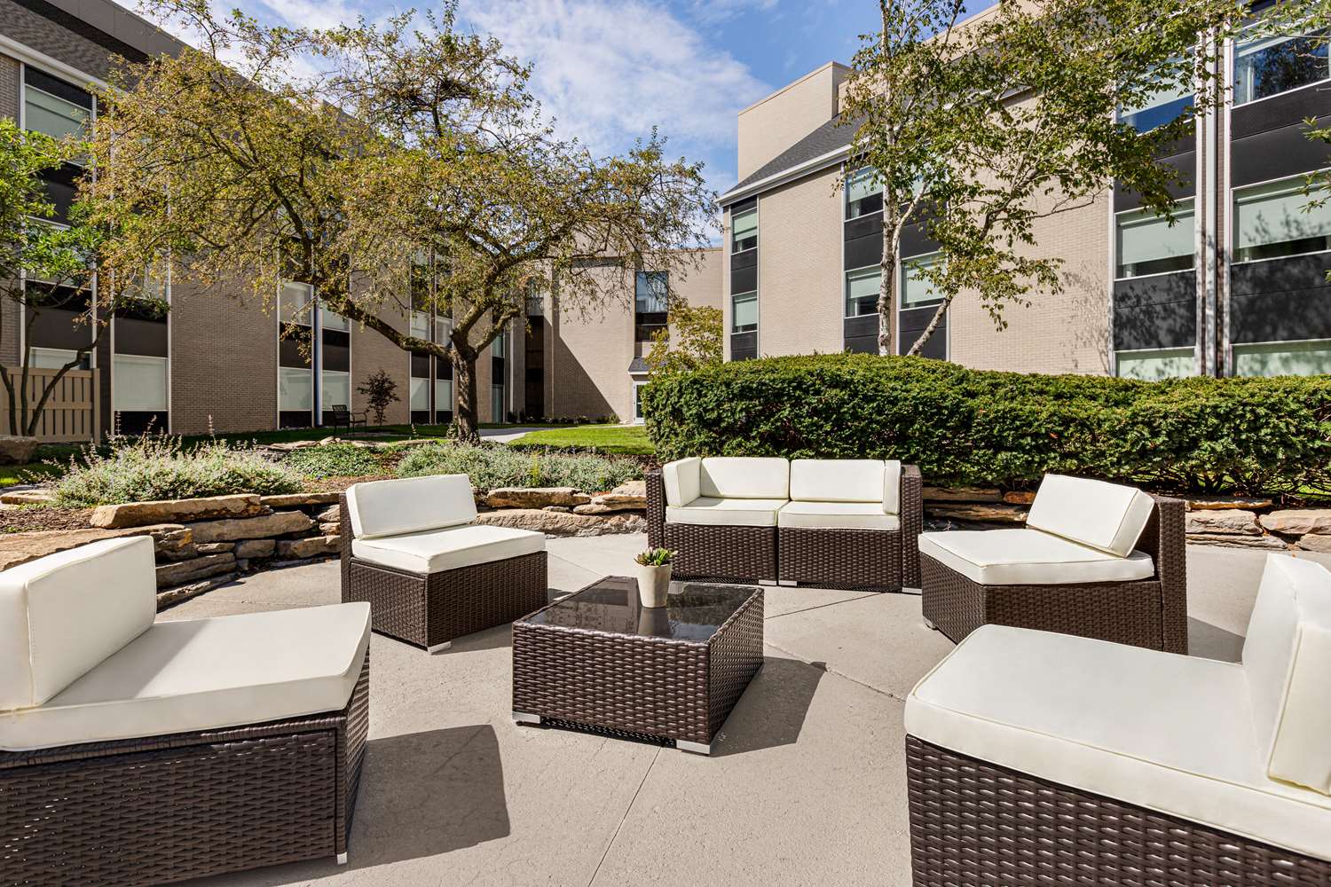 DoubleTree by Hilton Columbus Dublin, OH 33/34