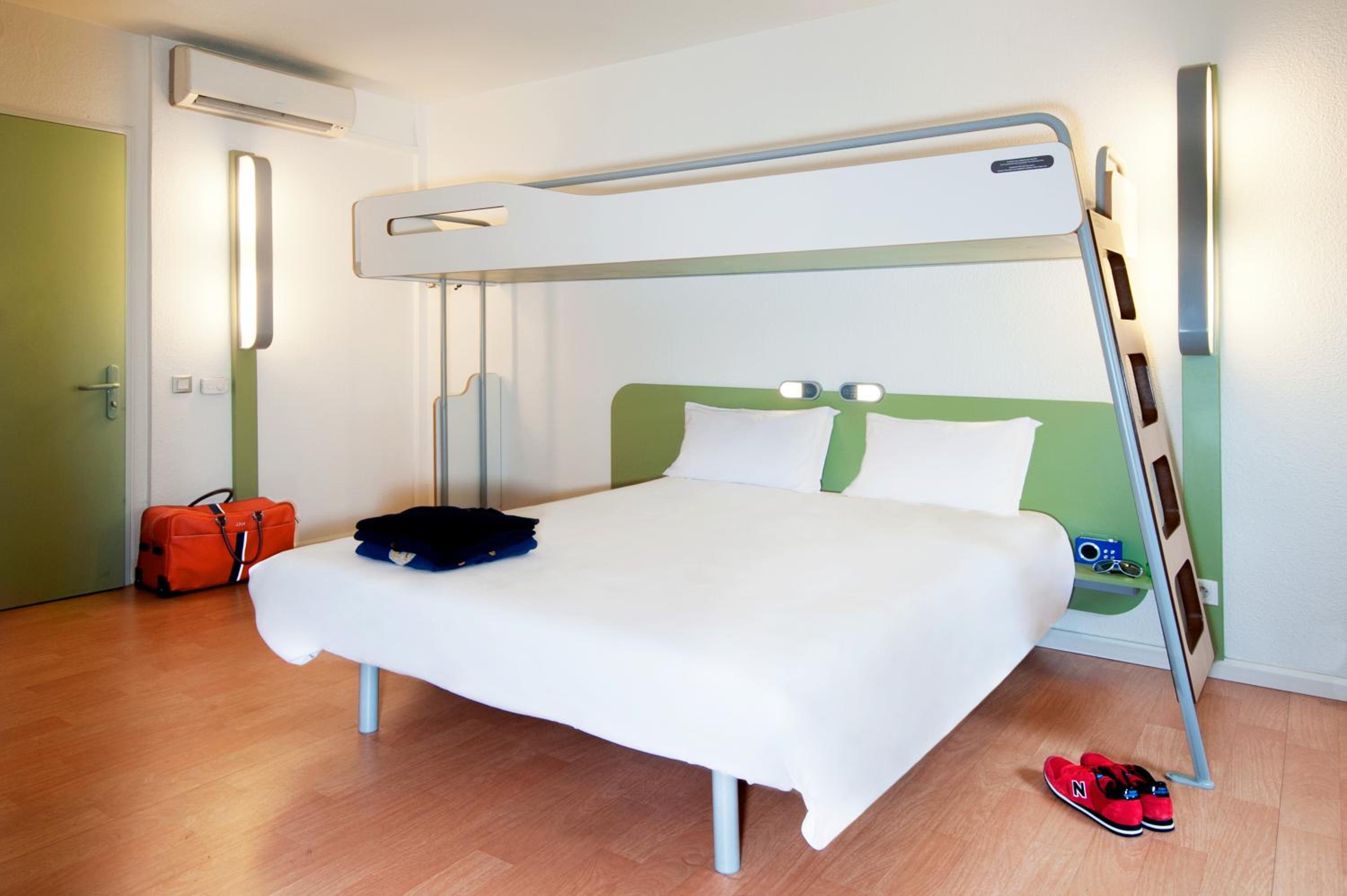 ROOM, TRIPLE, DOUBLE AND BUNK BED