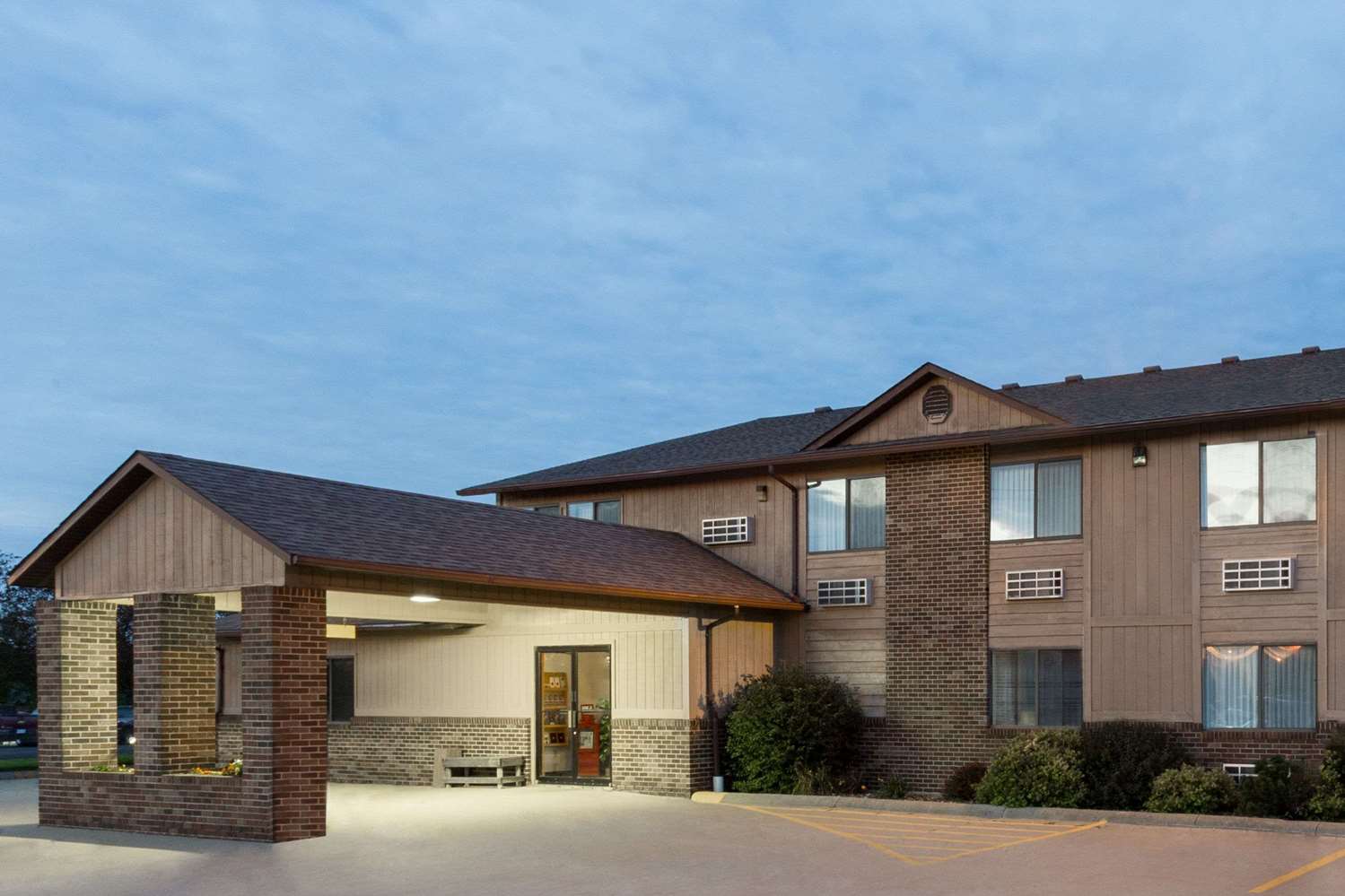 Budget Inn and Suites 2/16