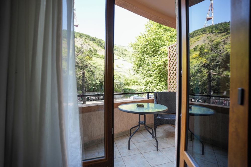 Andza Tbilisi Hotel 60/84
