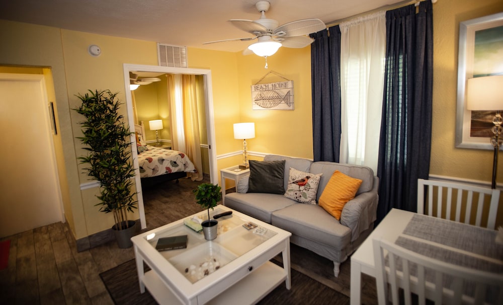 My Sarasota Getaway 23/44