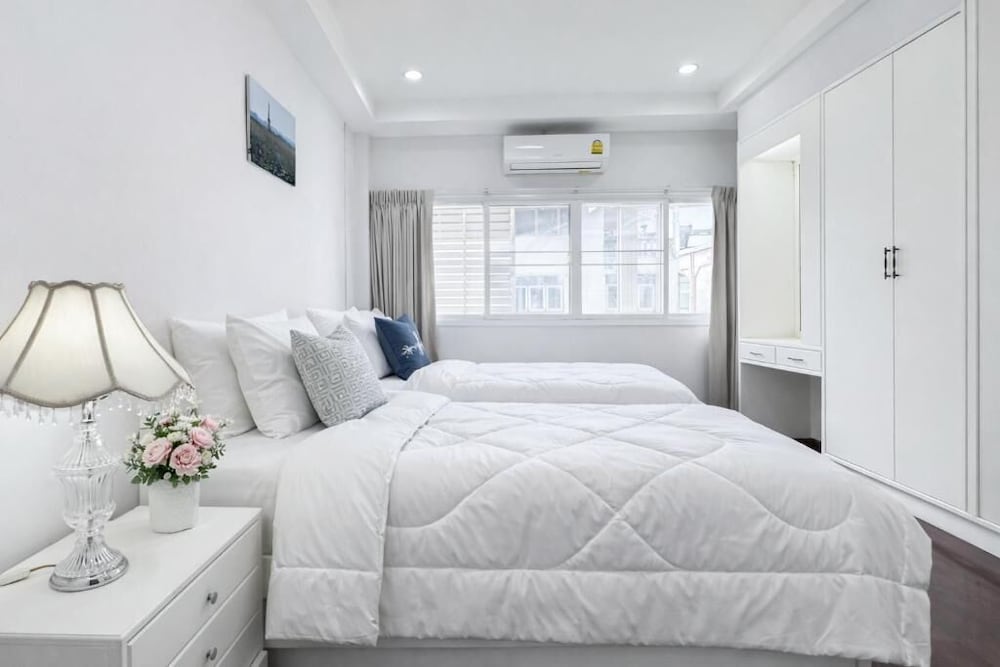 The Bless Hotel And Residence 22/80