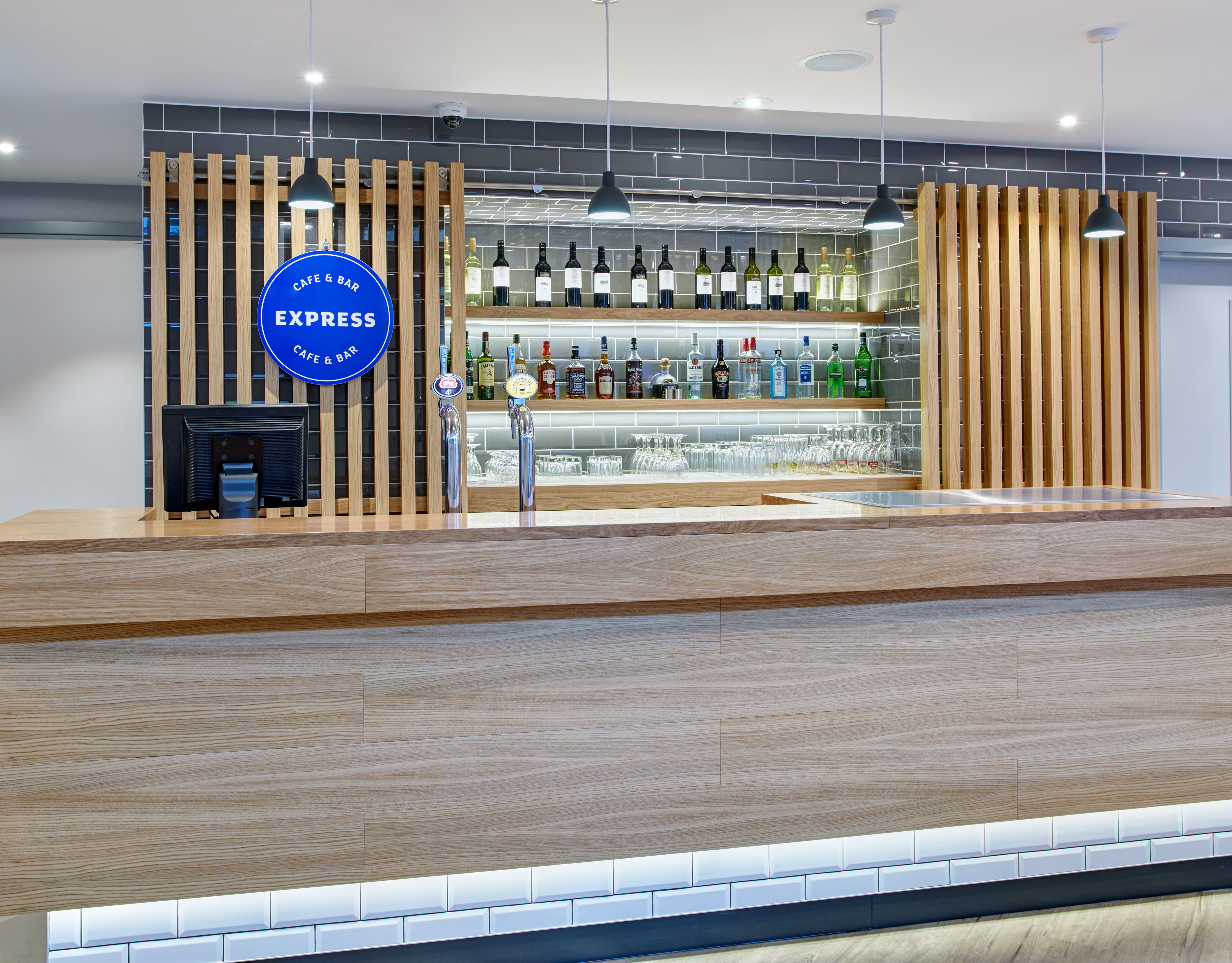 Holiday Inn Express London Ealing 10/34